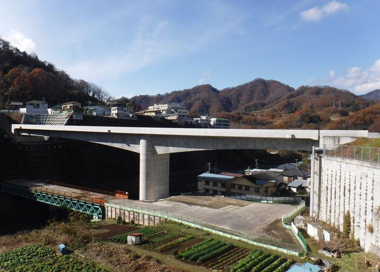 大月バイパス桂川橋上部工事